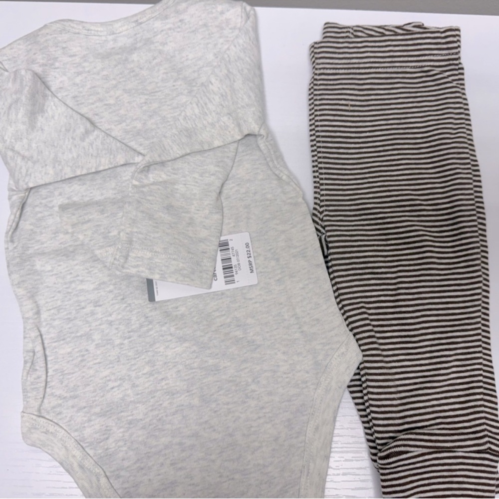 New! Carter's My First Thanksgiving 3-piece set, bodysuit, pants, & bib, 6 month - Picture 6 of 6